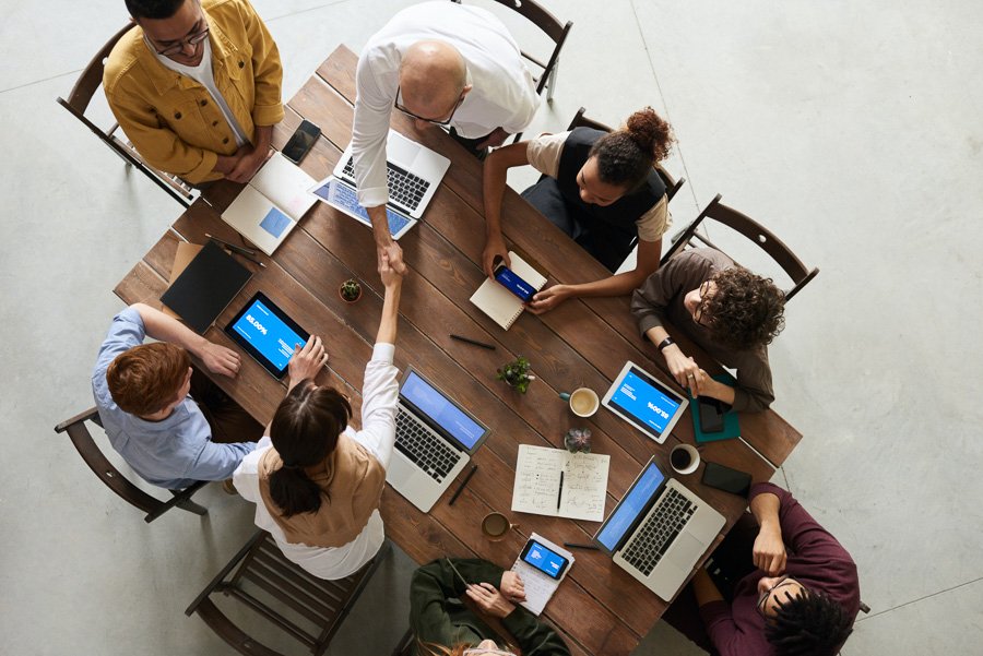 Corporate Culture and Compensation: Core Drivers of Candidate Trust in Modern Recruitment